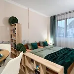 Peak 102 Bansko